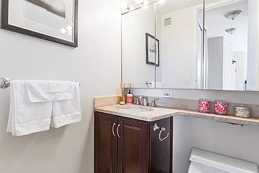 Rented by R New York