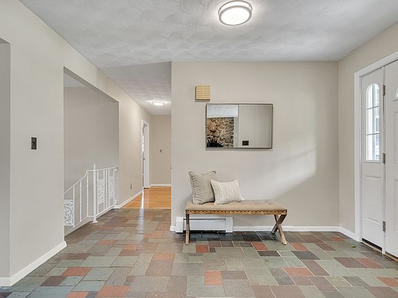 4th image of 3 Cathy Rd
