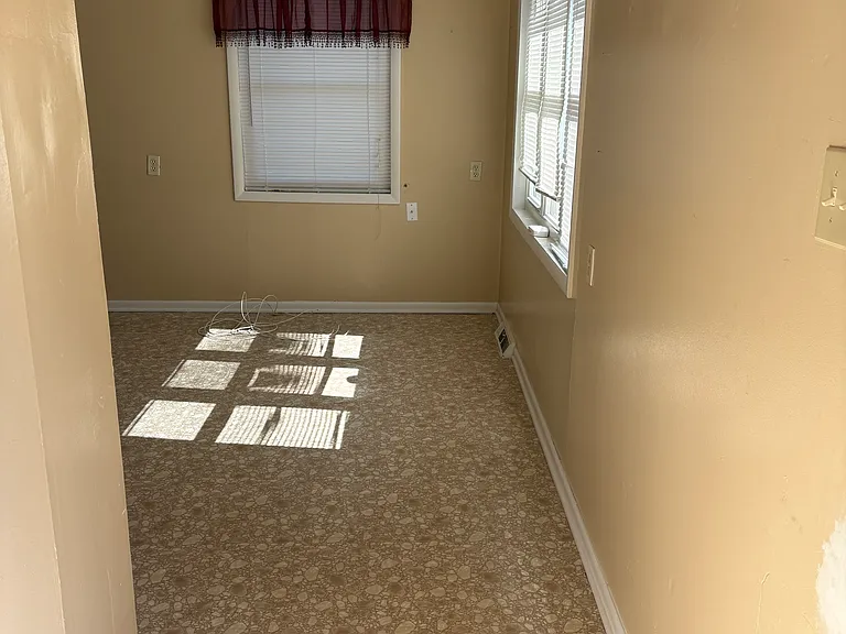 101 Carter Dr — Photo 5