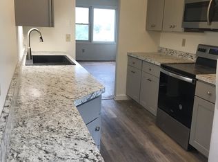 221 Harbor Rd APT 2, Shelburne, VT 05482