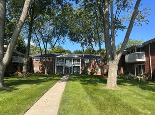 42436 Sheldon Pl APT 209, Clinton Township, MI 48038