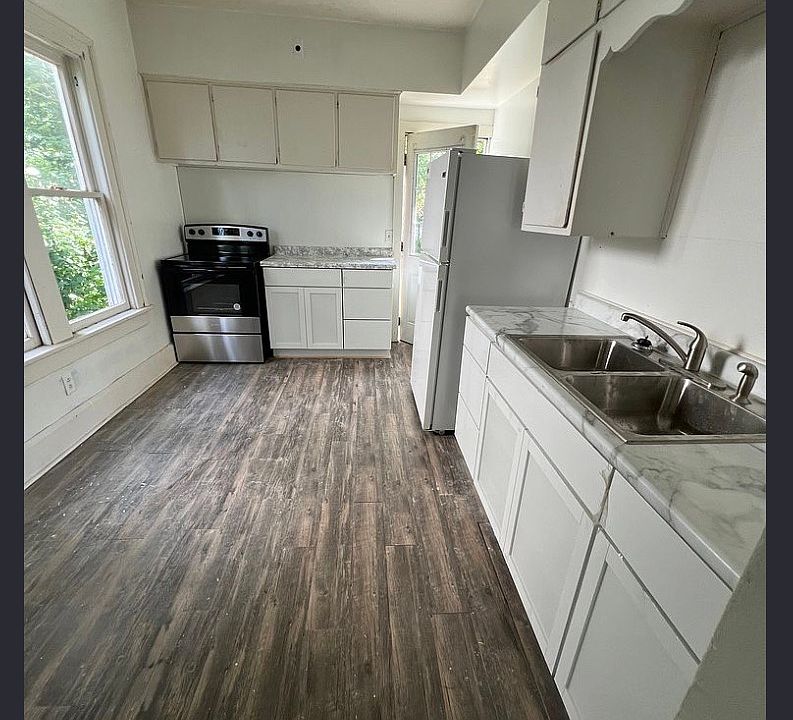 1st image of 205 Buckingham Ave #205