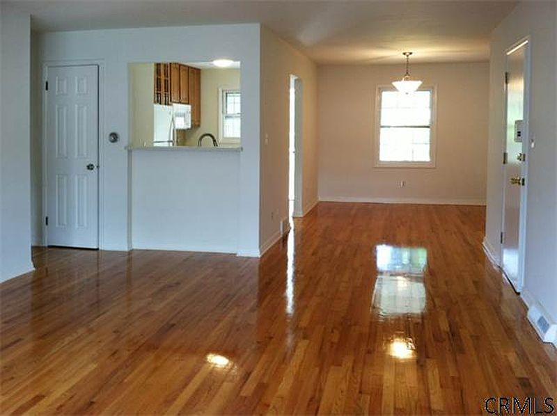 3rd image of 7-3 REGINA Court