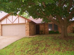 6805 Wayfarer Trl, Fort Worth, TX 76137