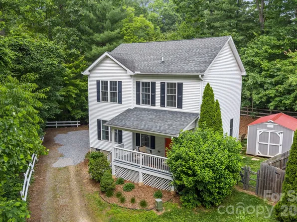 15 Asbury Cottage Dr, Candler, NC 28715