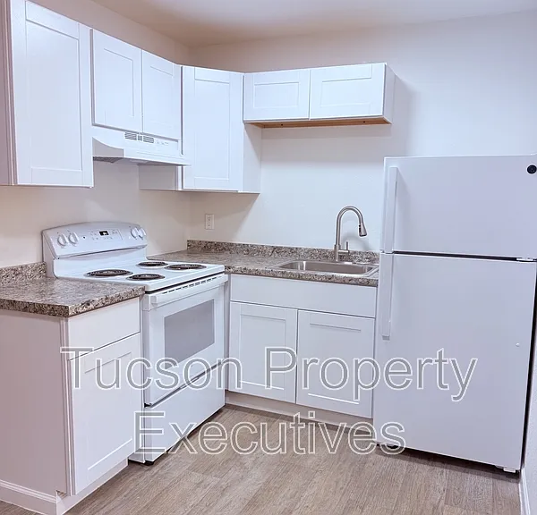 3810 E Monte Vista Dr #110 — Photo 3