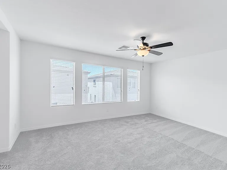 5749 Tioga Way — Photo 16
