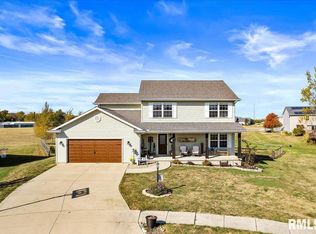 205 Logsdon Ct, Eureka, IL 61530