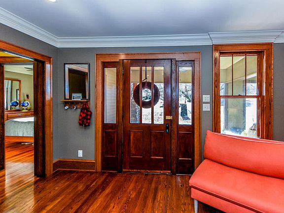 3rd image of 717 Jones Ave