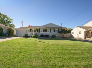 742 Dresden Dr, Hubbard, OH