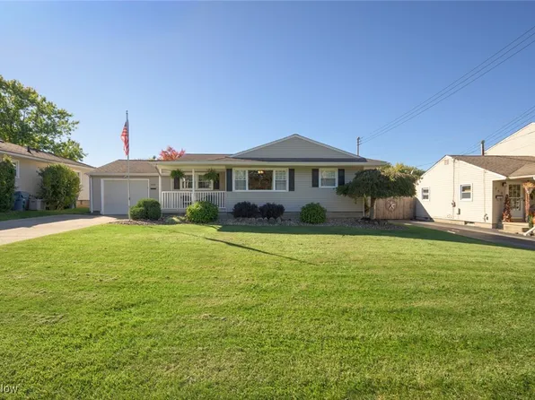 742 Dresden Dr, Hubbard, OH 44425