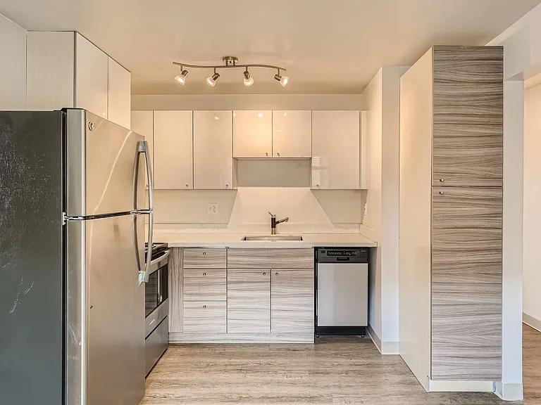 6714 Greenwood Ave N #4 — Photo 13