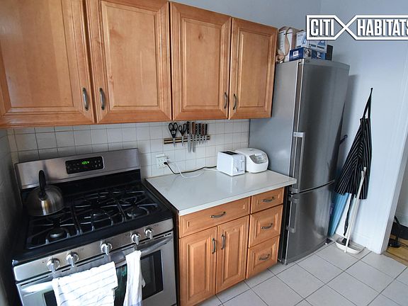 4th image of 1878 A C Powell Blvd APT 40