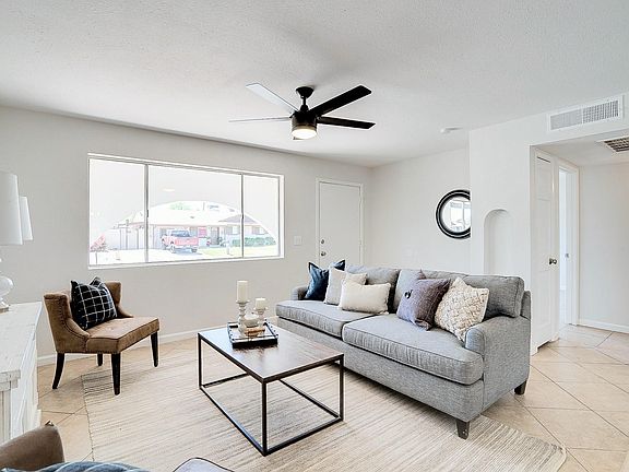 4th image of 4532 W Mission Ln
