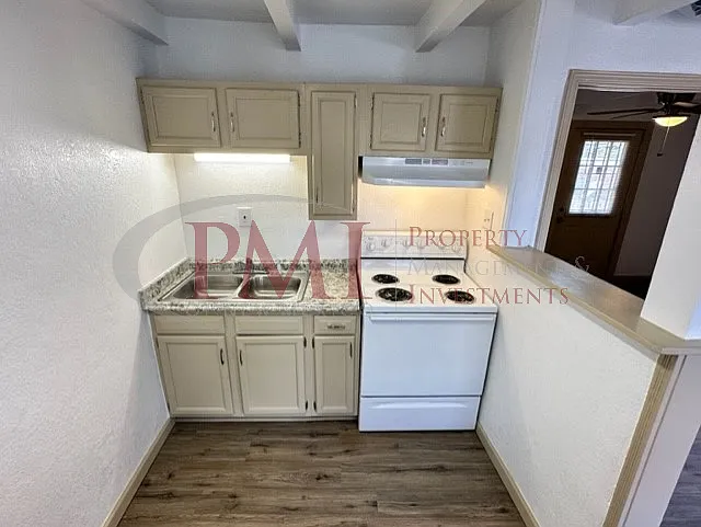 2106 College Street #6 — Photo 25