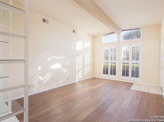3rd image of 107 Granada Dr
