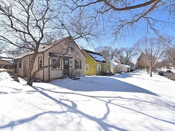 2nd image of 1574 Margaret St