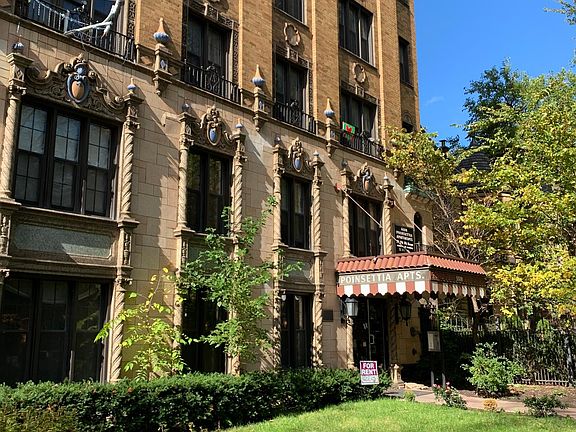 3rd image of 5528 S Hyde Park Blvd