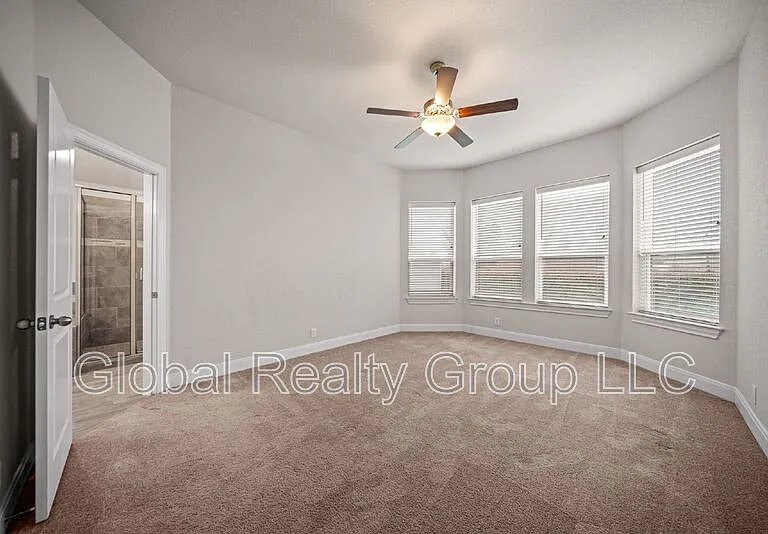 11518 Hollering Pass — Photo 20
