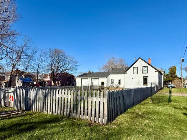 22 Shackford Street, Eastport, ME 04631