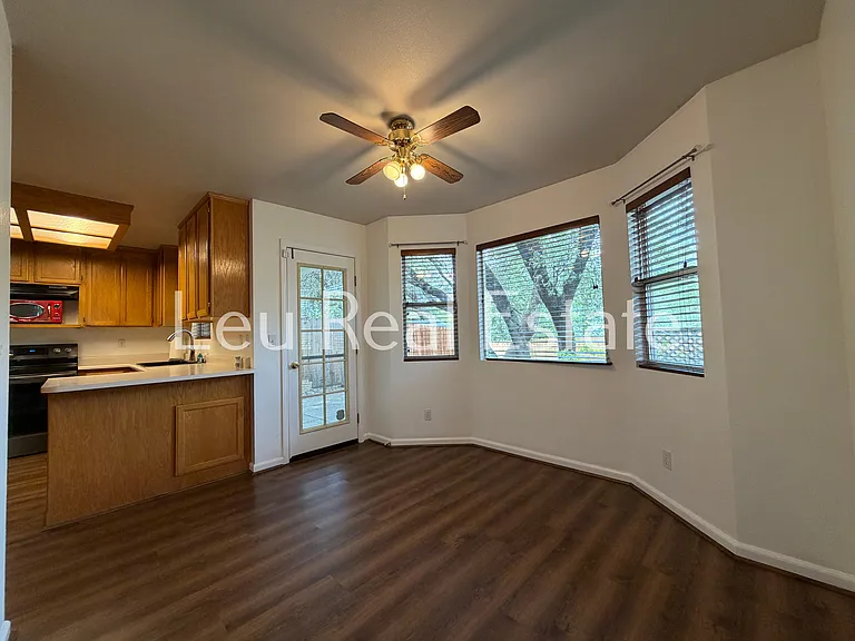 2548 Golden Eagle Ln — Photo 9