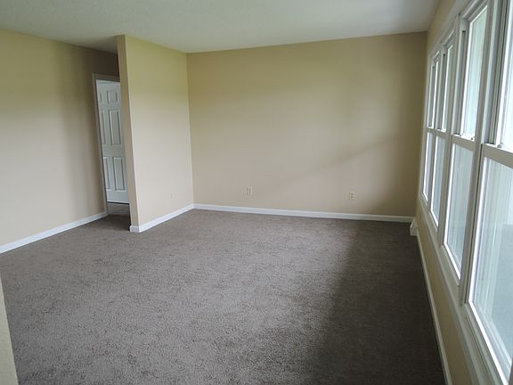 5th image of 500 N Idler Ln