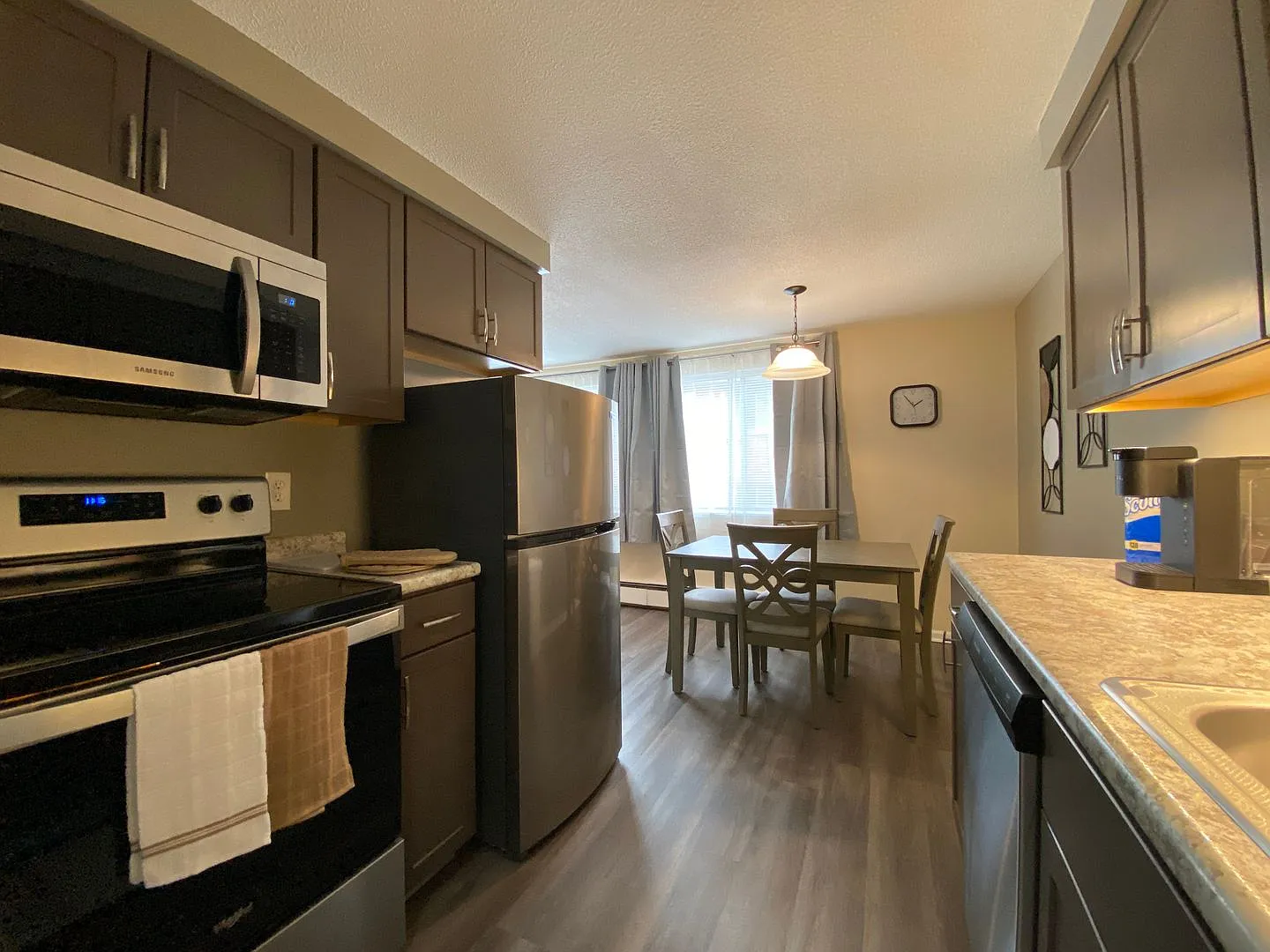 Avalon Apartments — Photo 4