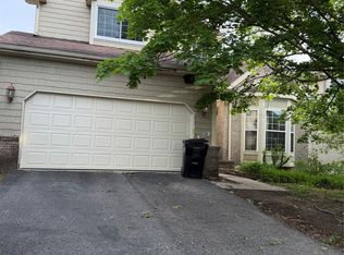 35285 Pennington Dr, Farmington Hills, MI 48335