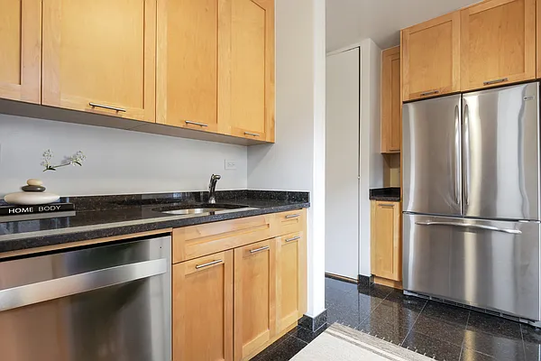 Rented by Cooper & Cooper Real Estate | media 5