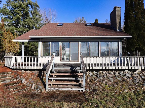 5th image of 6884 Squilax Anglemont Rd