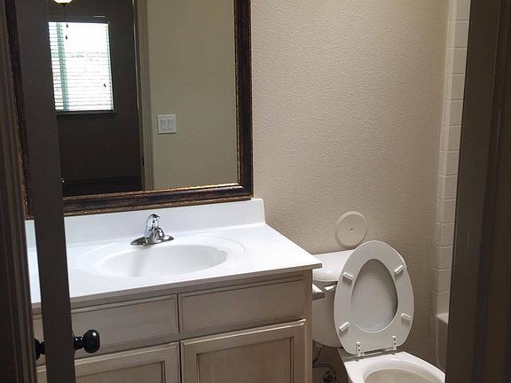 4th image of 5113 Jennifer Claire Ln
