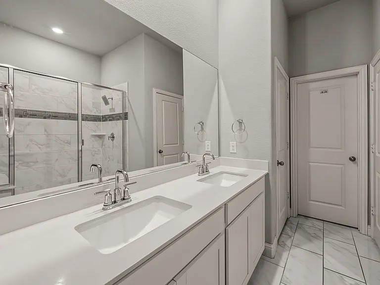 7513 Sunset Blvd — Photo 33