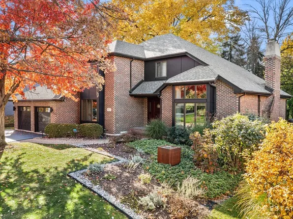 7612 Ridgewood Ln, Burr Ridge, IL 60527