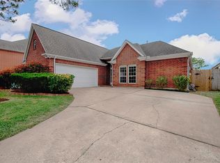 203 Sunset Ridge Dr, League City, TX 77573