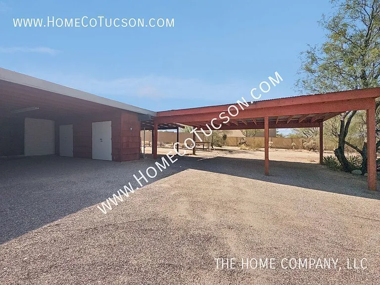 120 E Magee Rd — Photo 3