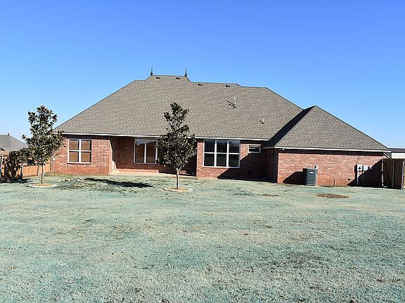 3rd image of 11801 Marbella Dr