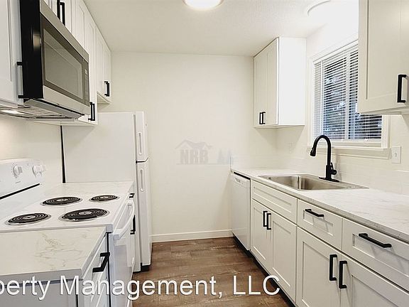 2nd image of 17517 8th Ave E