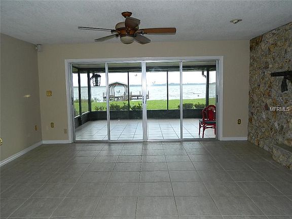4th image of 33621 Lakeshore Dr