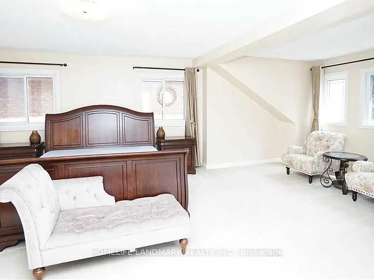 4887 Natkarni Cres — Photo 16