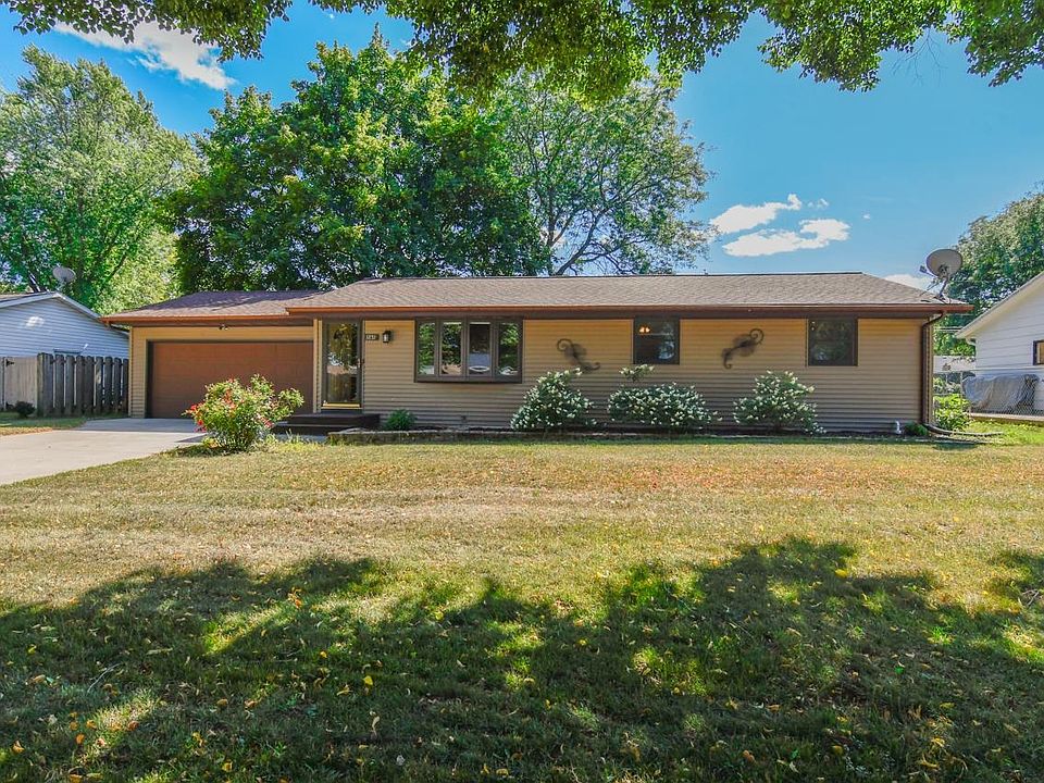 1st image of 1851 Parkland Way