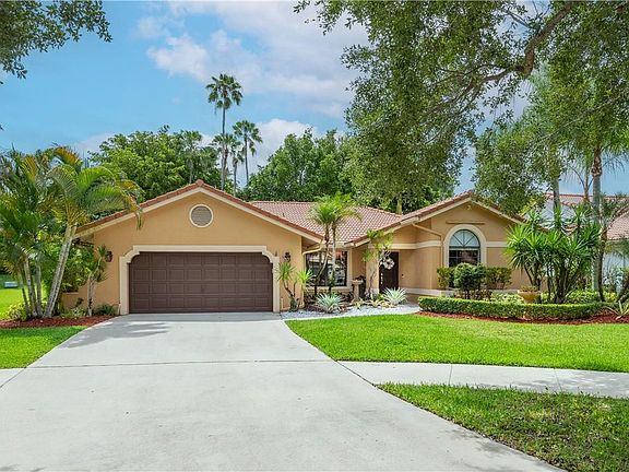 5th image of 1585 Eastlake Way