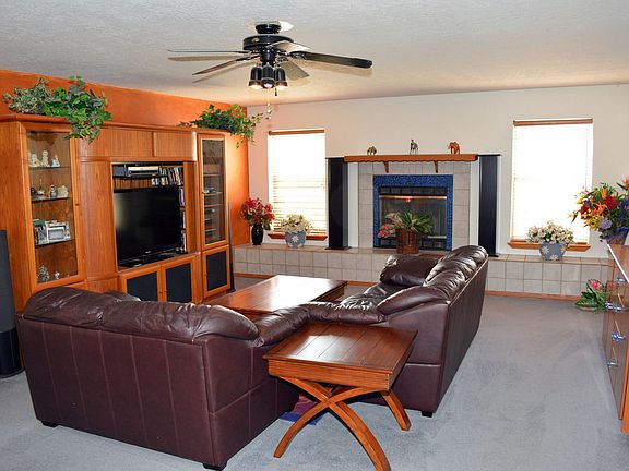 5th image of 10528 Calle Alba NW