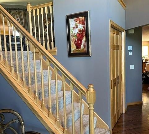 4th image of 10722 Regent Ct N