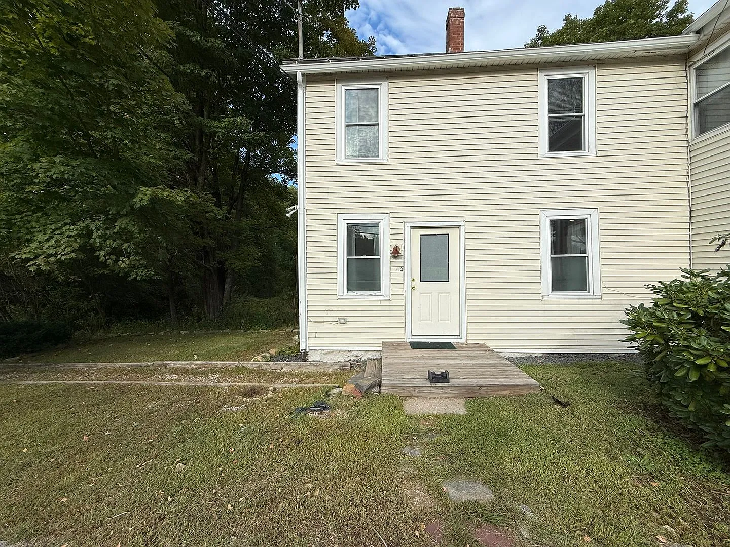 380 North Granby Road — Photo 2