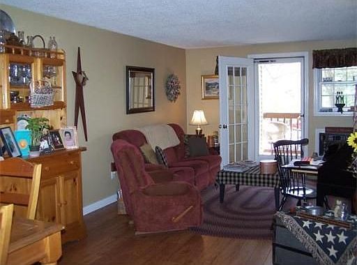 4th image of 84 Heritage Dr
