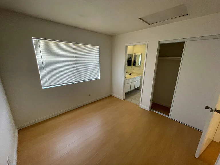 24399 Fiji Dr — Photo 2