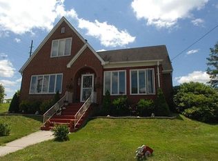 96 Beaver Ave, Beckley, WV 25801