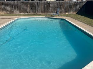 613 Rockledge Dr, Saginaw, TX 76179