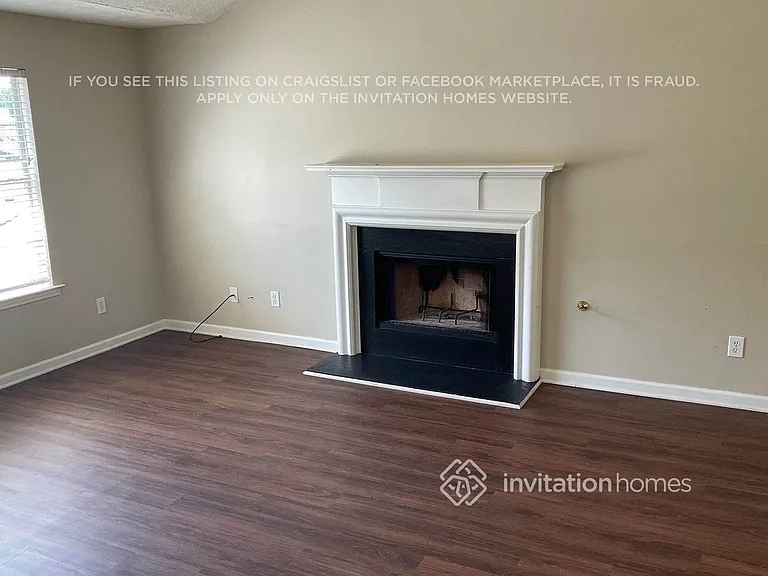 485 Rosewood Cir — Photo 2