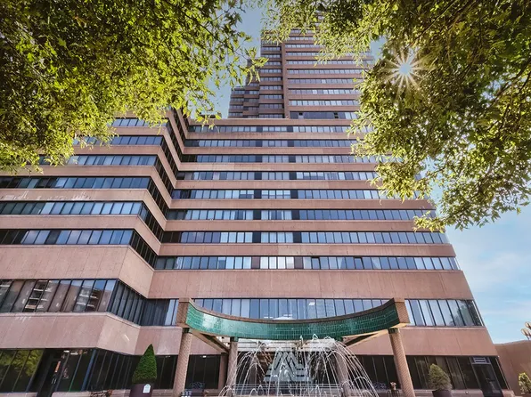 1 Trimont 2400a 2410a, Pittsburgh, PA 15211